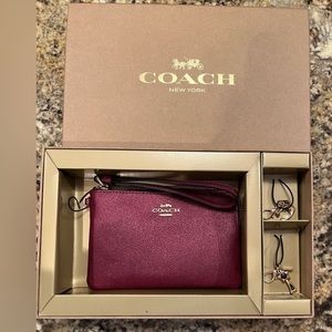 NWT Coach Shimmer Wristlet Gift Set